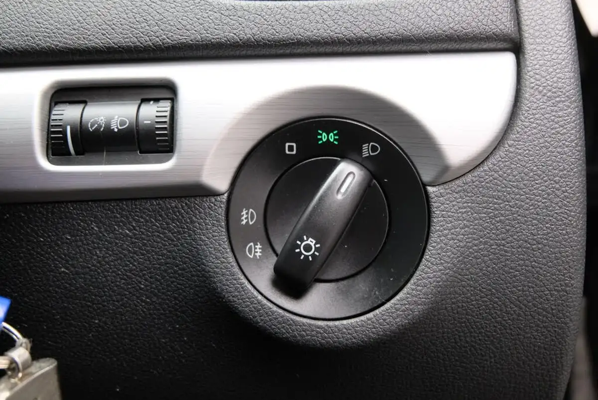 2015-skoda-yeti-20tdi-black-edition-dsg-big-14