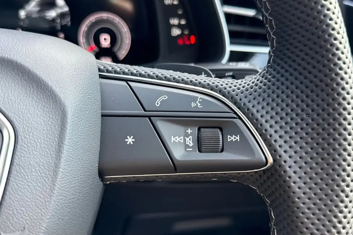 2025-audi-q7-30-45-tdi-black-edition-big-49
