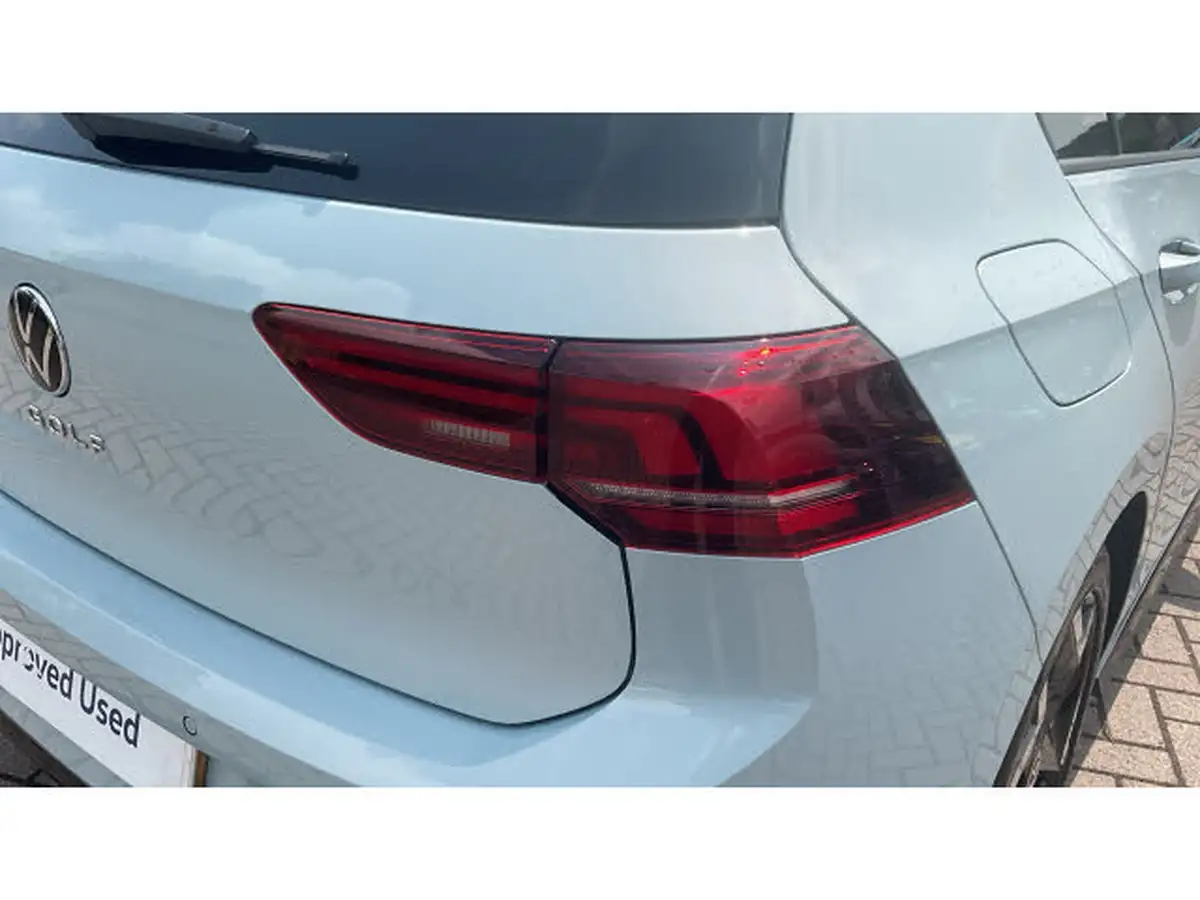 2025-volkswagen-golf-15-tsi-r-line-hatchback-big-37