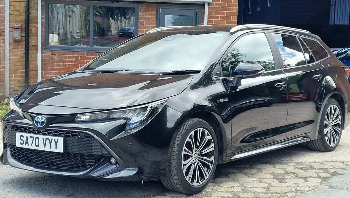 2020-toyota-corolla-18-vvt-i-design-trk-touring-sports-5d-big-2