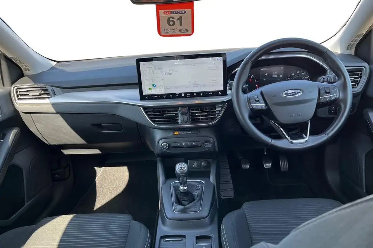 2023-ford-focus-10t-titanium-125ps-hatchback-big-10
