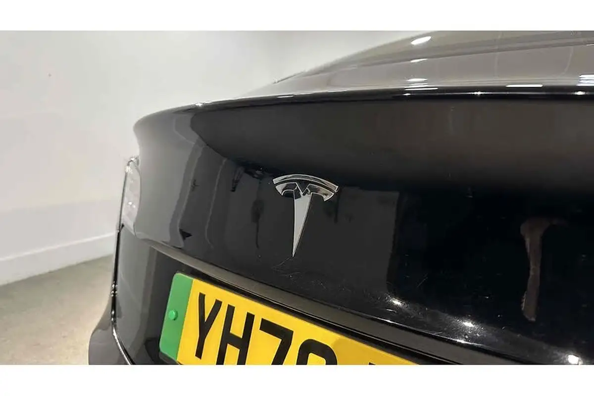 2020-tesla-model-3-e-long-range-big-14
