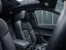 2022-porsche-macan-20-small-35