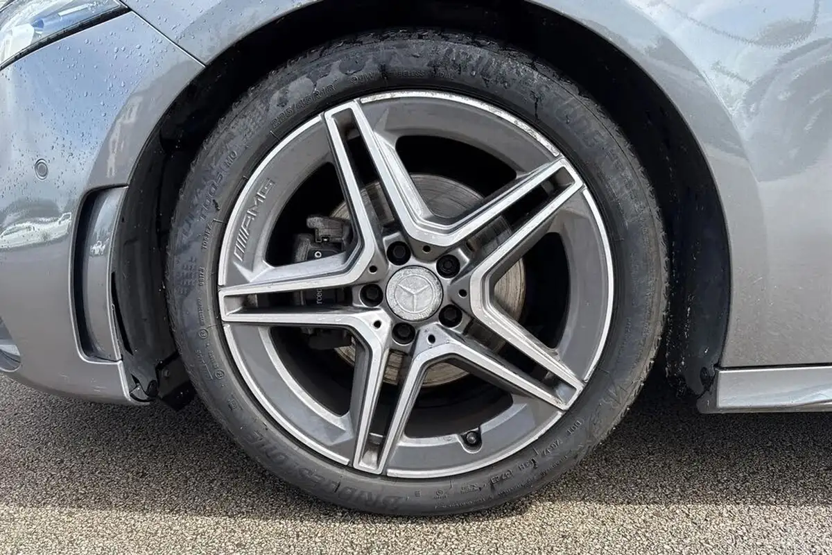 2019-mercedes-benz-a-class-13-a200-amg-line-premium-hatchback-5d-7g-dct-big-11