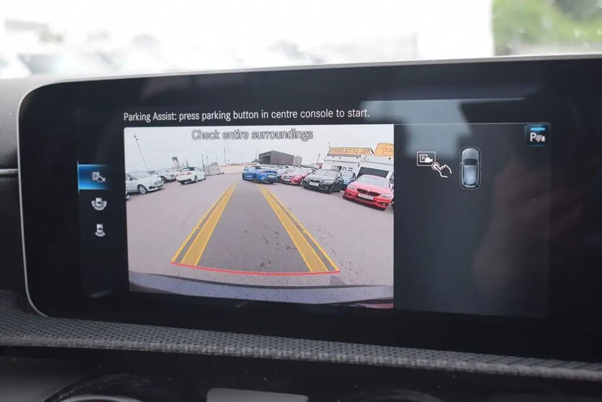 2019-mercedes-benz-a-class-15d-a180d-se-executive-7g-dct-big-15
