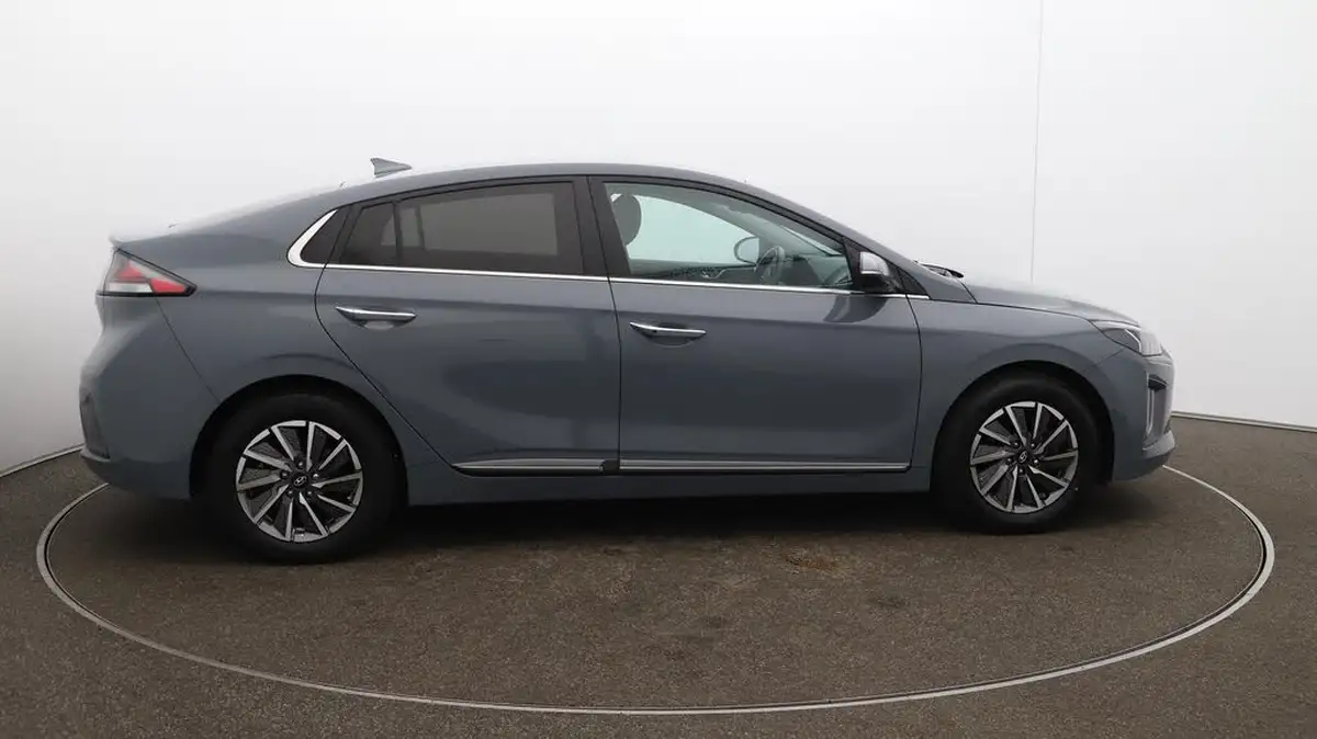 2021-hyundai-ioniq-e-premium-electric-100kw-big-44