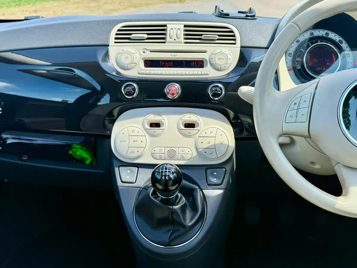 2014-fiat-500-09-lounge-105bhp-ss-big-10