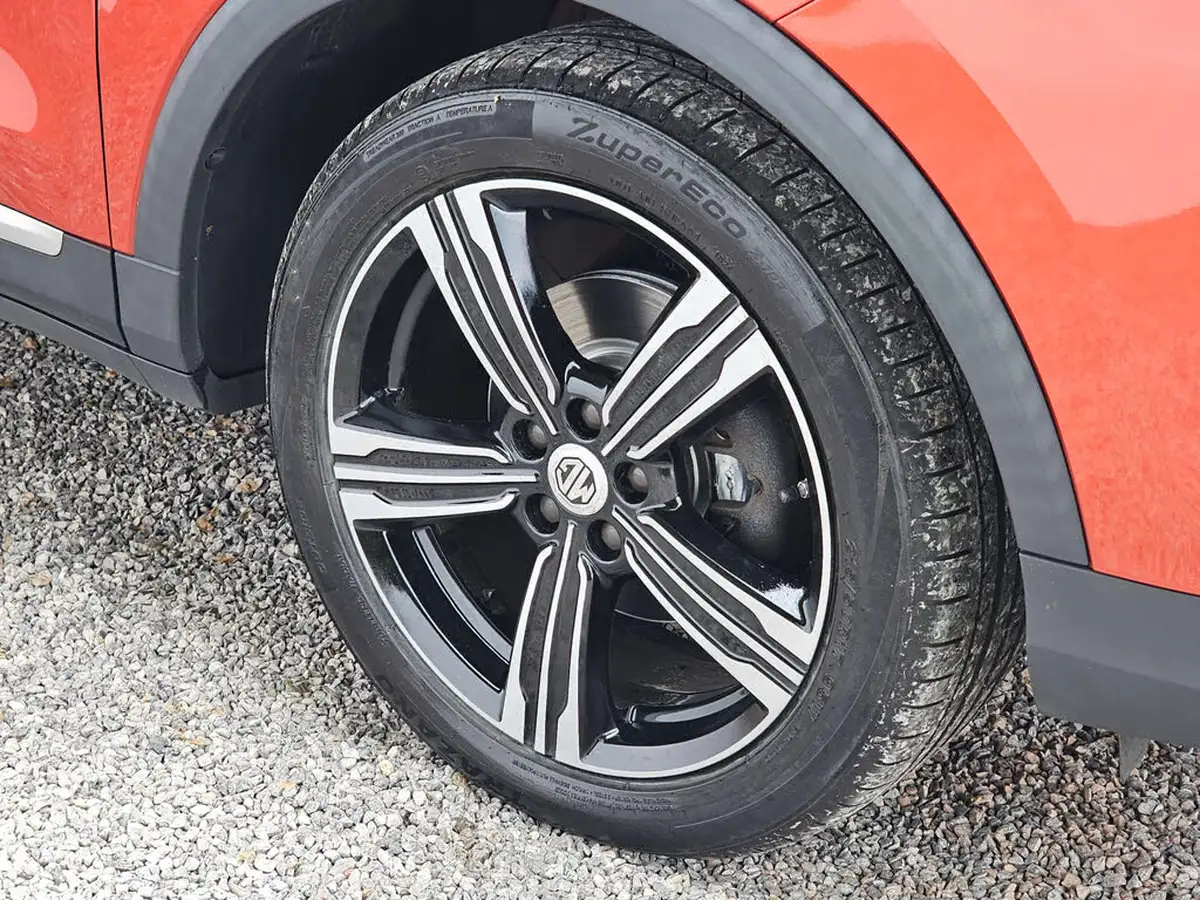 2018-mg-zs-suv-15-vti-tech-exclusive-big-29