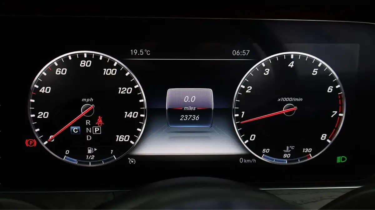 2020-mercedes-benz-e-class-20-e300-amg-line-premiumss-coupe-big-10