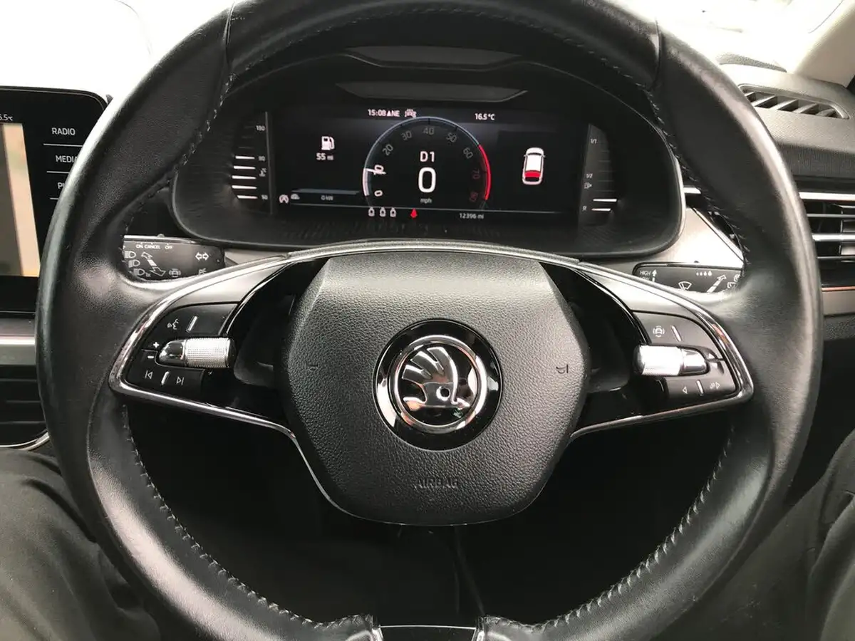 2022-skoda-scala-10-tsi-se-l-115ps-dsg-big-22