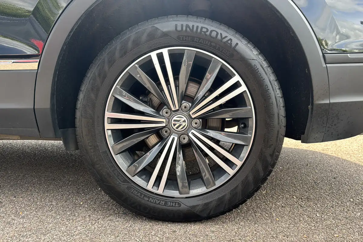 2018-volkswagen-tiguan-allspace-20tdi-se-nav-150ps-4motion-ss-dsg-big-29