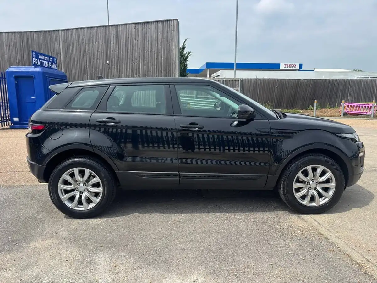 2016-land-rover-range-rover-evoque-20ed4-se-tech-ss-hatchback-5d-big-4