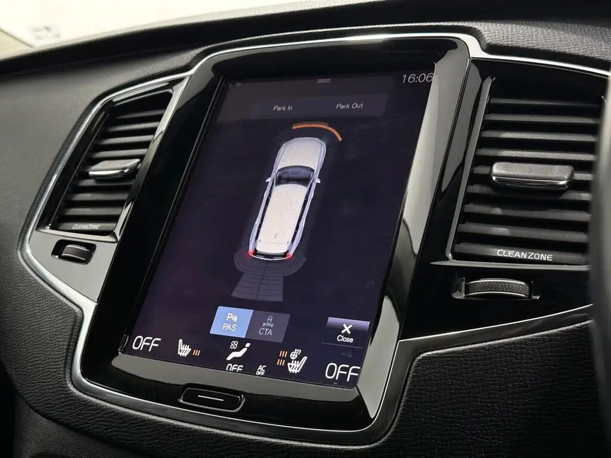 2015-volvo-xc90-20td-momentum-big-22