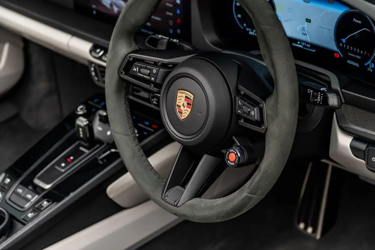 2025-porsche-911-30-targa-4-gts-541ps-3591cc-pdk-big-34
