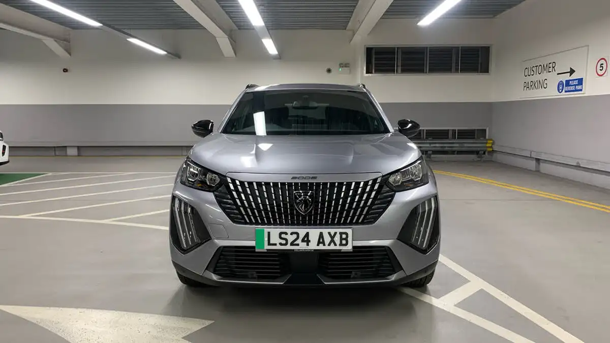 2024-peugeot-2008-suv-e-allure-136ps-50kwh-big-7