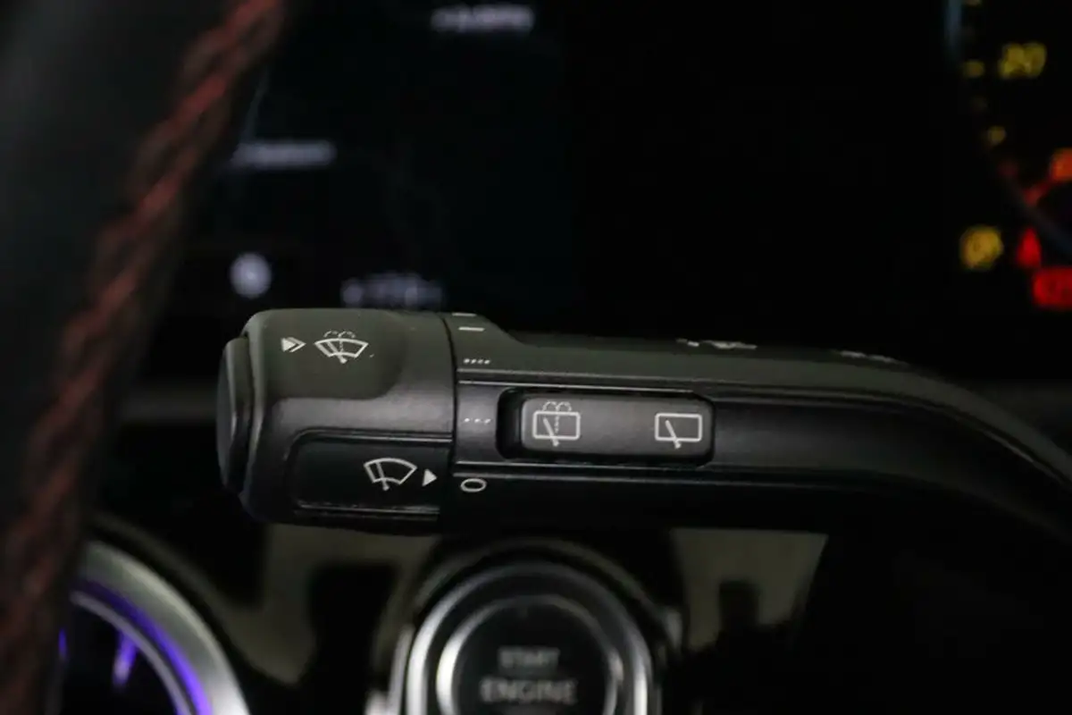 2021-mercedes-benz-cla-13-cla-200-amg-line-premium-shooting-brake-5d-big-24