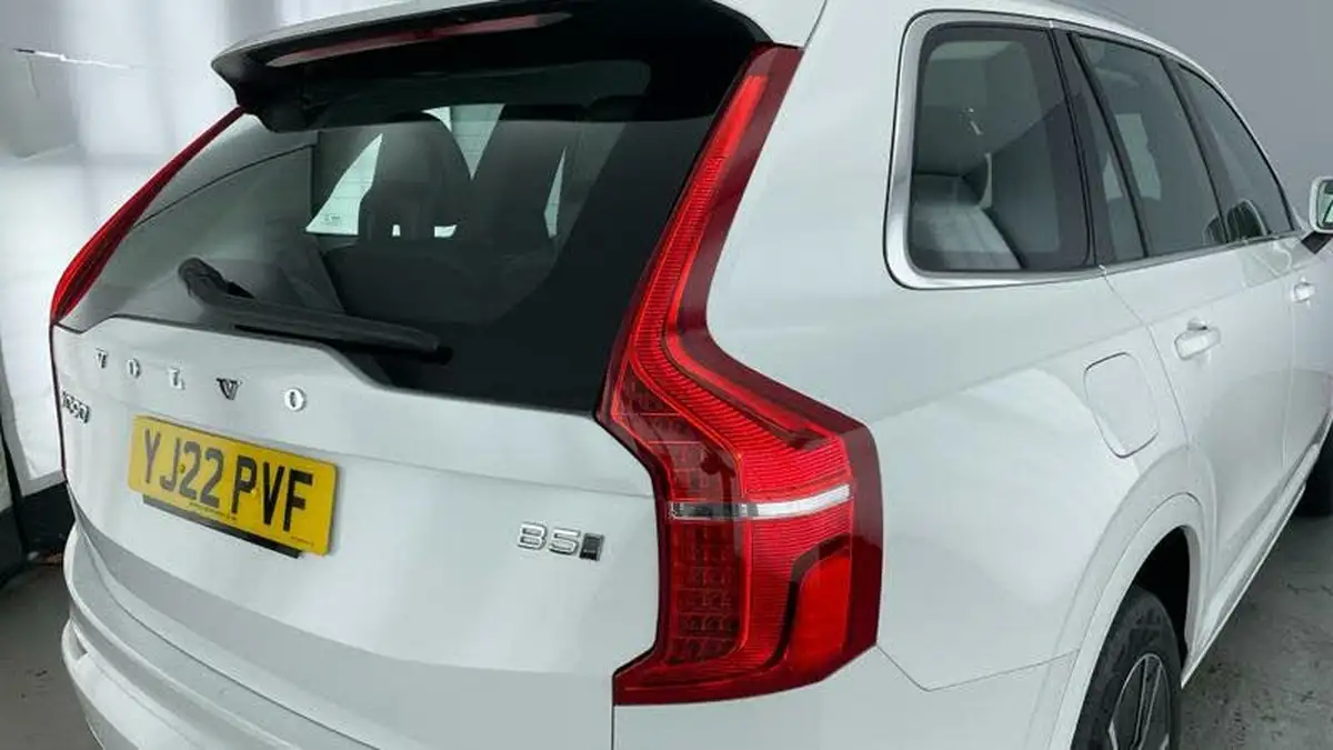 2022-volvo-xc90-20td-b5-momentum-big-27