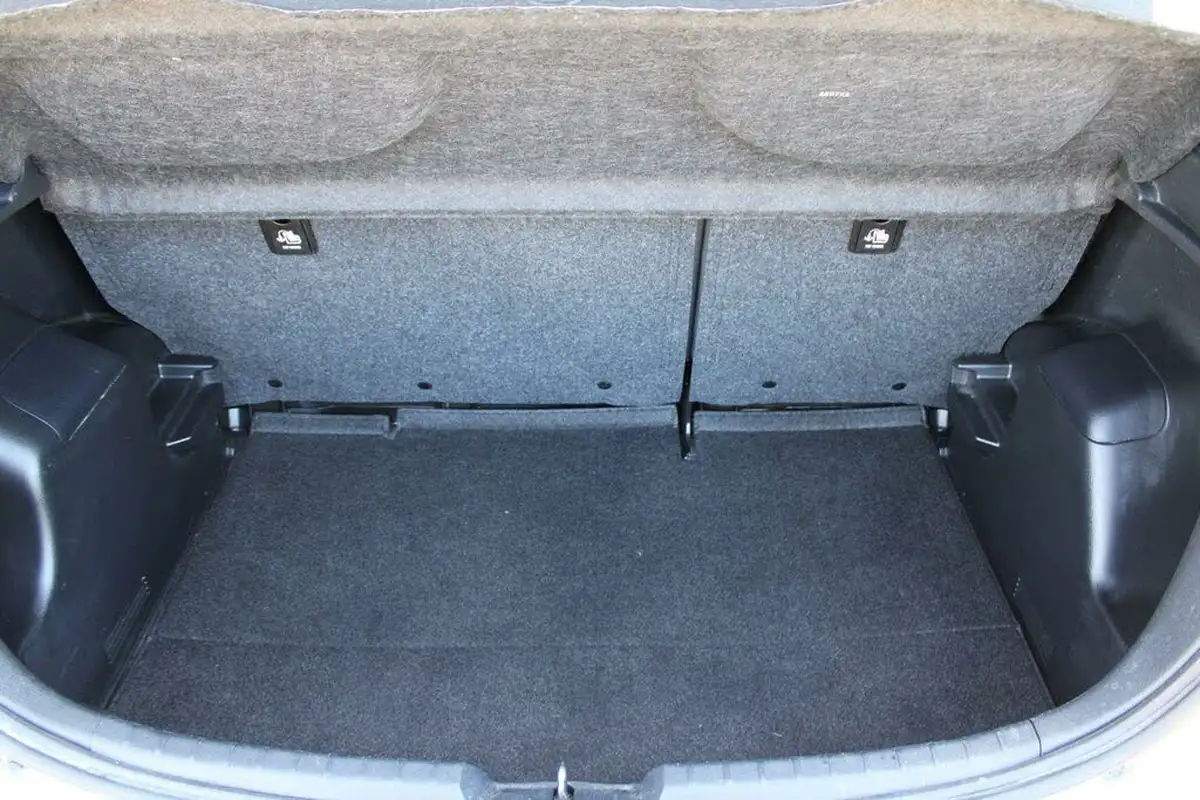 2019-toyota-yaris-15-vvt-i-y20-111bhp-1496cc-big-20