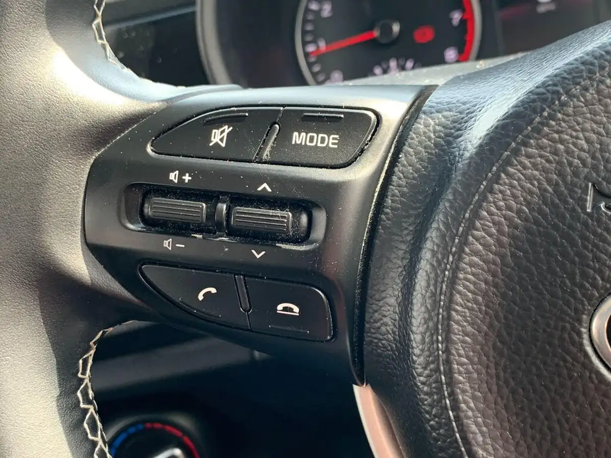 2021-kia-picanto-10-2-auto-seq-big-20