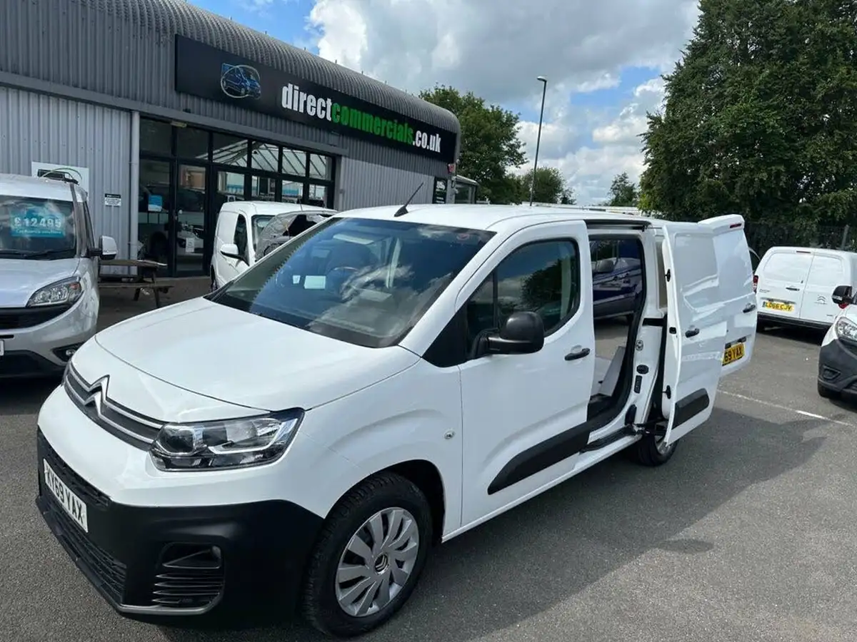 2019-citroen-berlingo-15bluehdi-1000-enterprise-100pseu6dt-e-panel-big-0