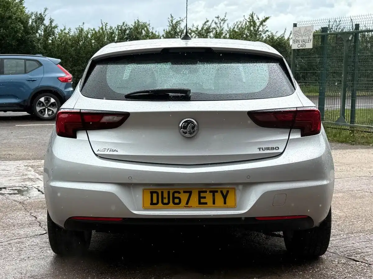 2017-vauxhall-astra-14i-16v-turbo-sri-150ps-hatchback-big-14