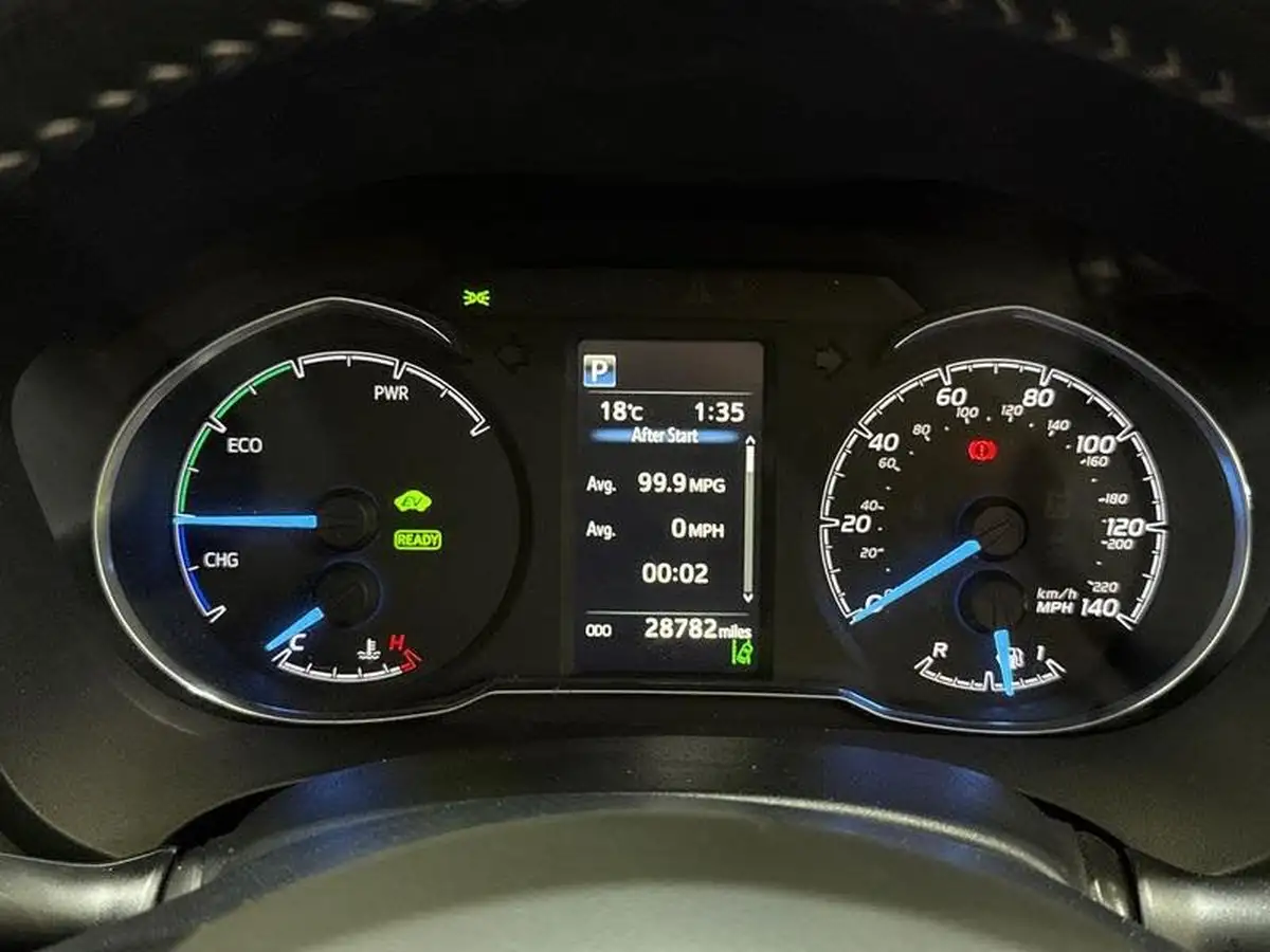 2020-toyota-yaris-15-vvt-i-icon-98bhp-hybrid-1497cc-e-cvt-big-18