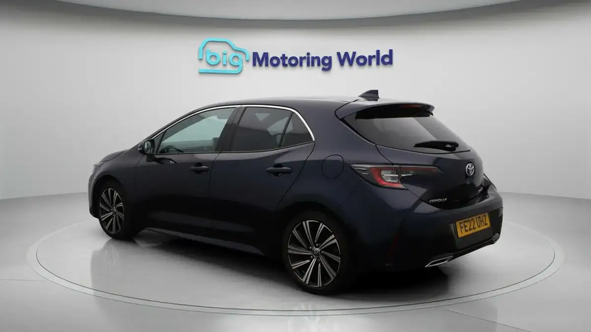 2022-toyota-corolla-20-vvt-i-design-181bhp-spare-wheel-hatchback-big-5