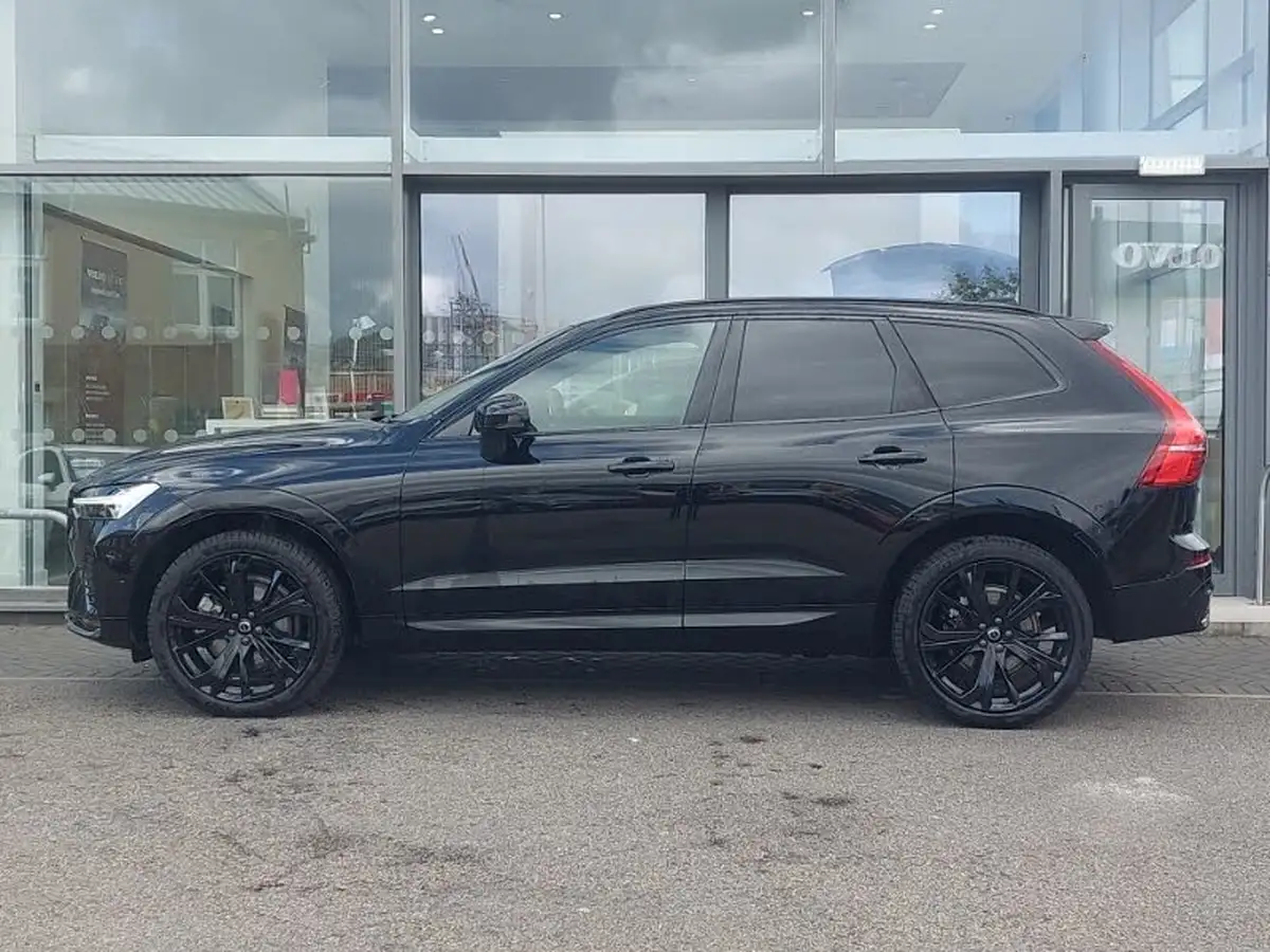 2024-volvo-xc60-20-b5-plus-black-edition-big-3