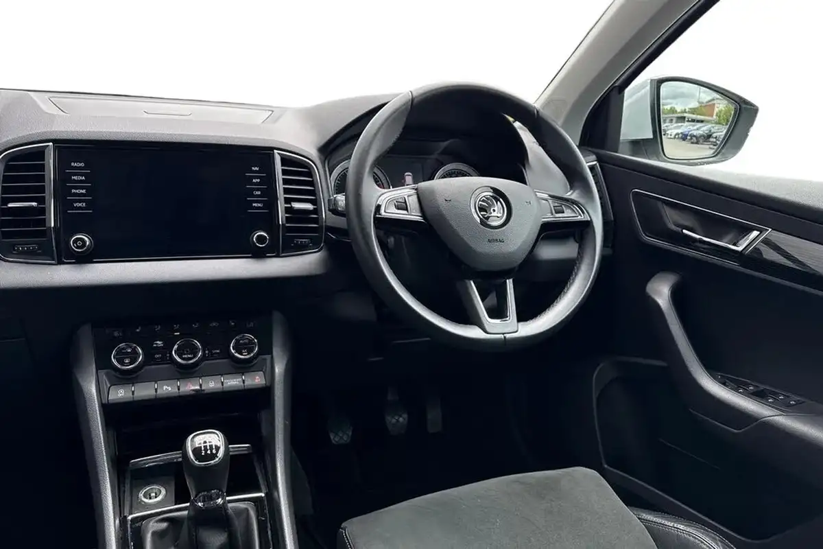 2020-skoda-karoq-15-tsi-se-l-big-12