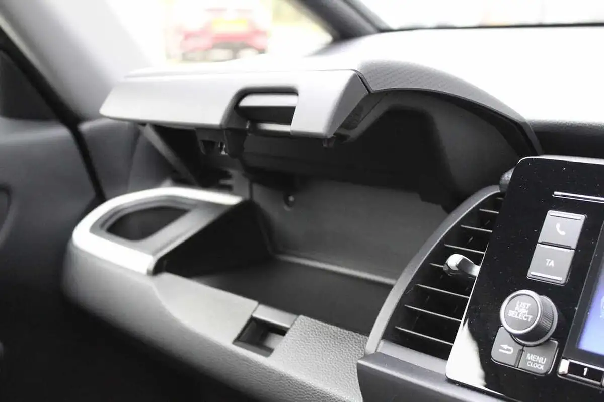 2023-honda-jazz-15-i-mmd-se-big-29