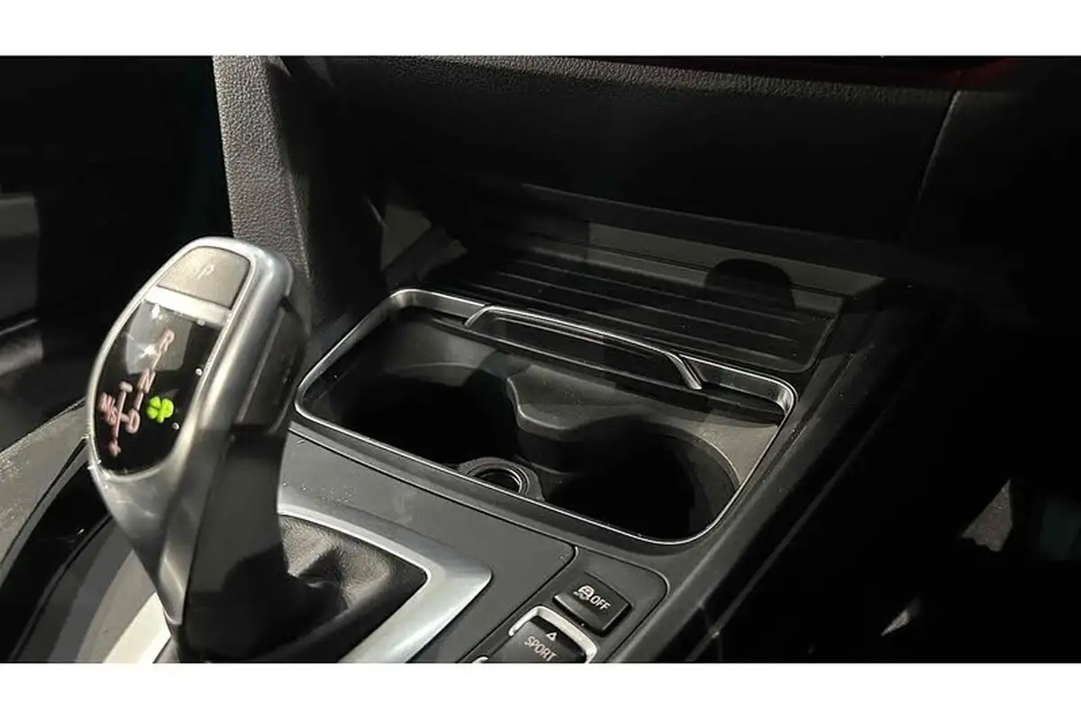 2018-bmw-3-series-20-320i-sport-saloon-4d-auto-big-39