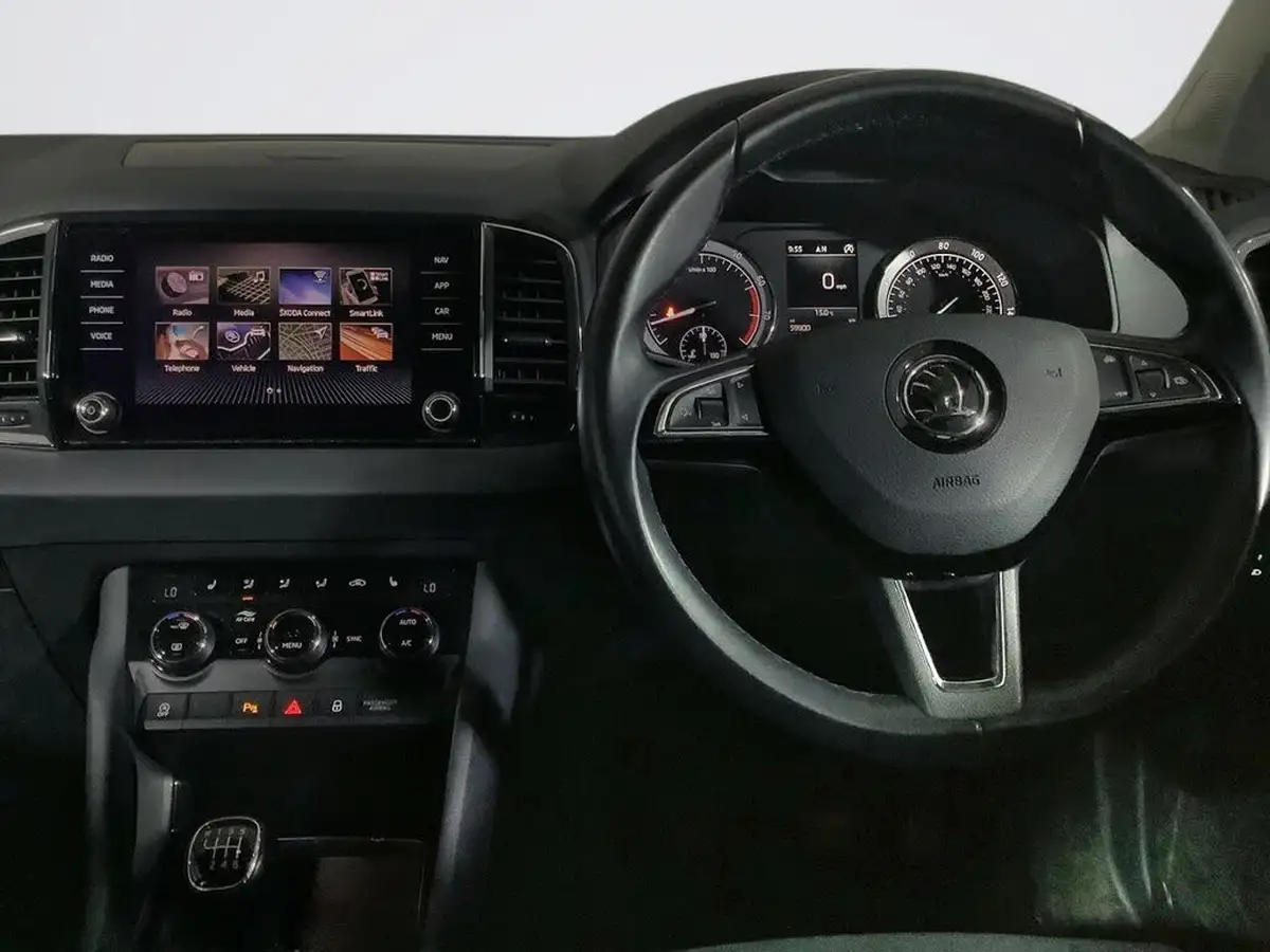 2019-skoda-karoq-15-tsi-se-l-big-16
