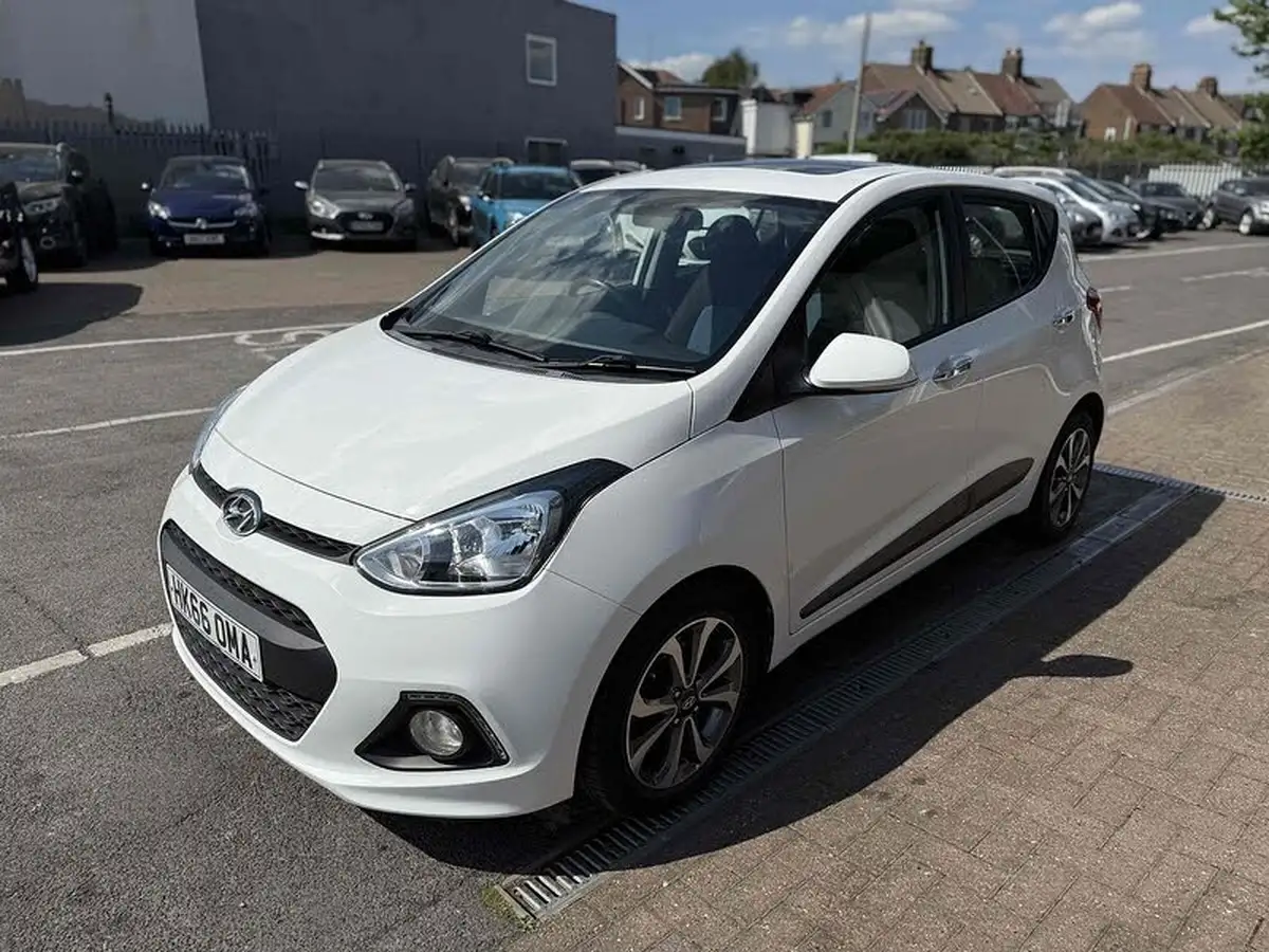 2016-hyundai-i10-12-premium-se-big-2