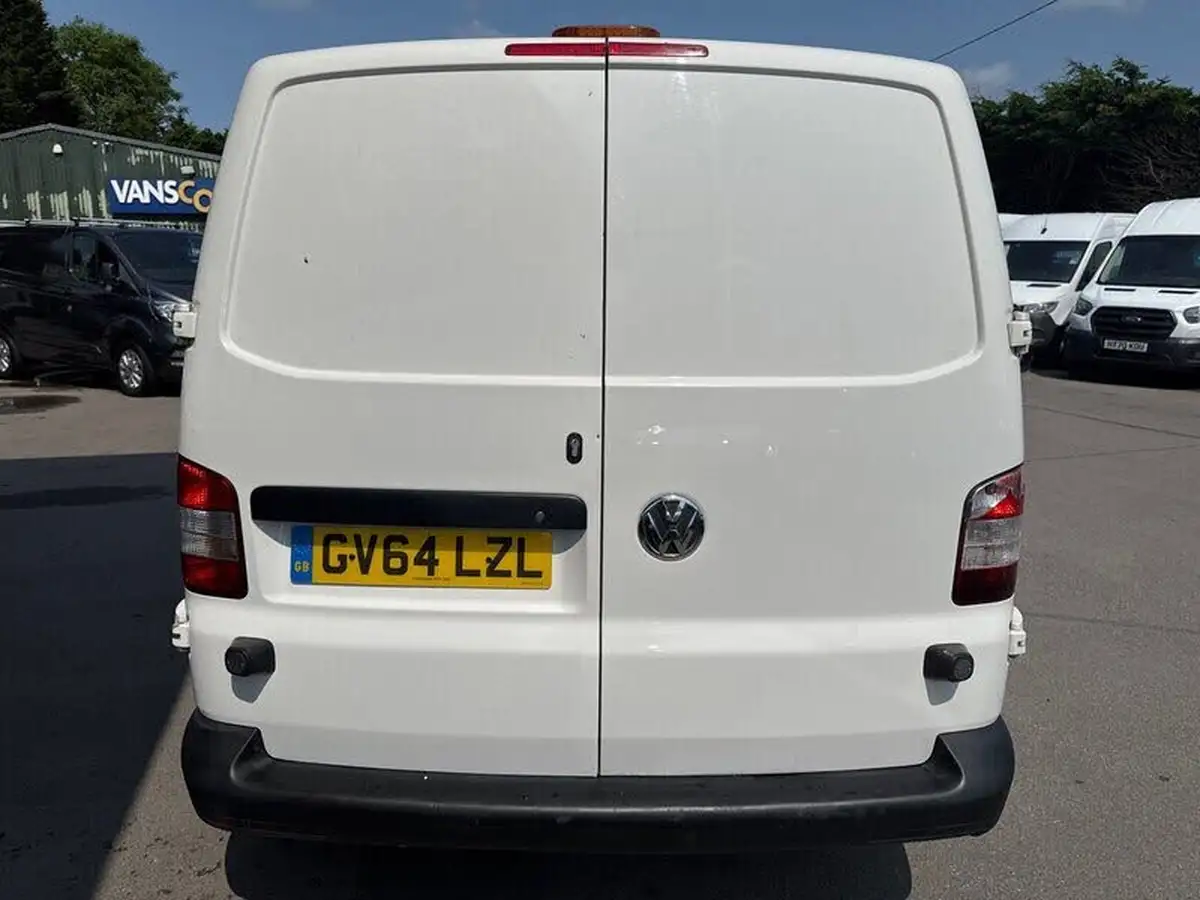 2015-volkswagen-transporter-20tdi-t32-startline-140ps-swb-panel-van-big-9