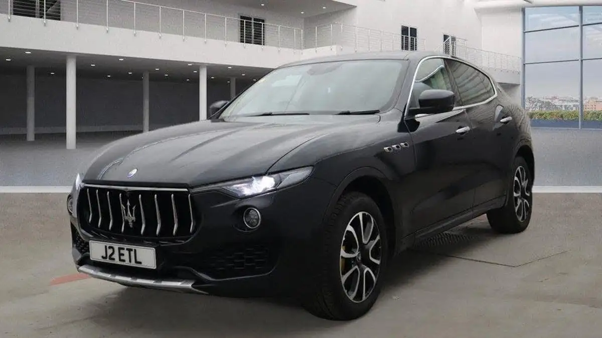 2017-maserati-levante-big-1