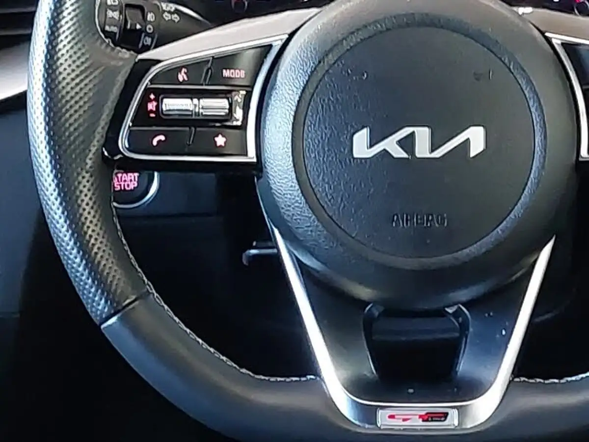 2022-kia-pro-ceed-15-t-gdi-gt-line-big-9