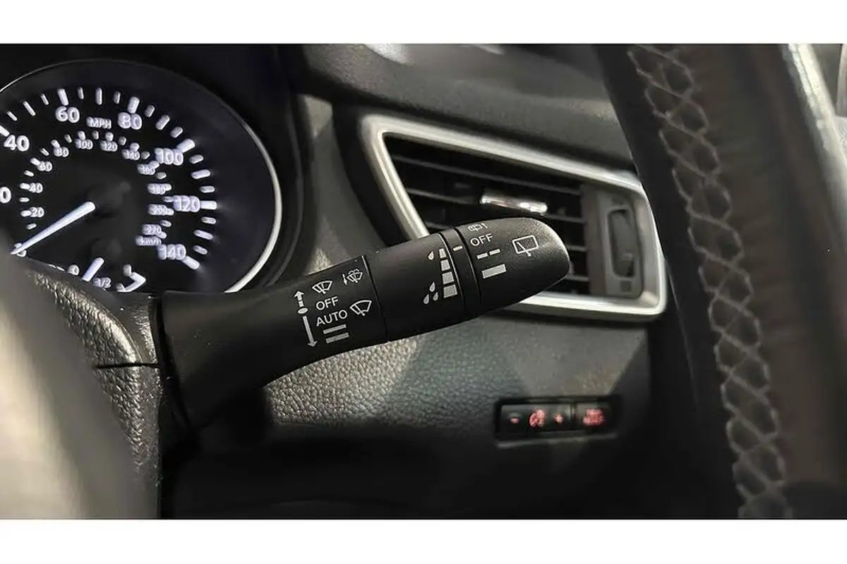 2020-nissan-qashqai-13-dig-t-n-connecta-140ps-big-33