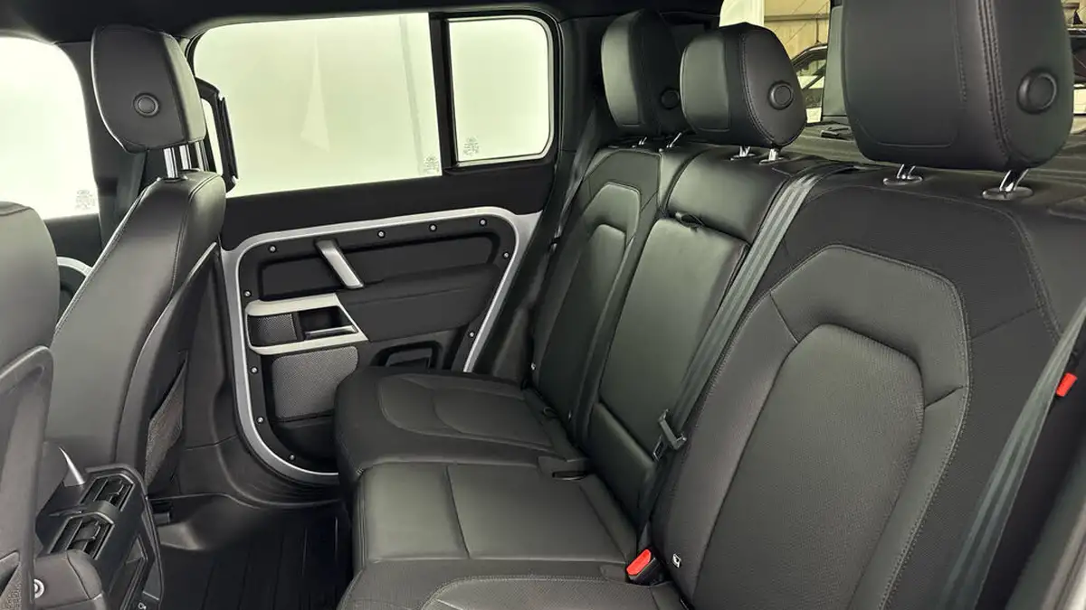 2022-land-rover-110-defender-20-p400e-x-dynamic-s-big-13