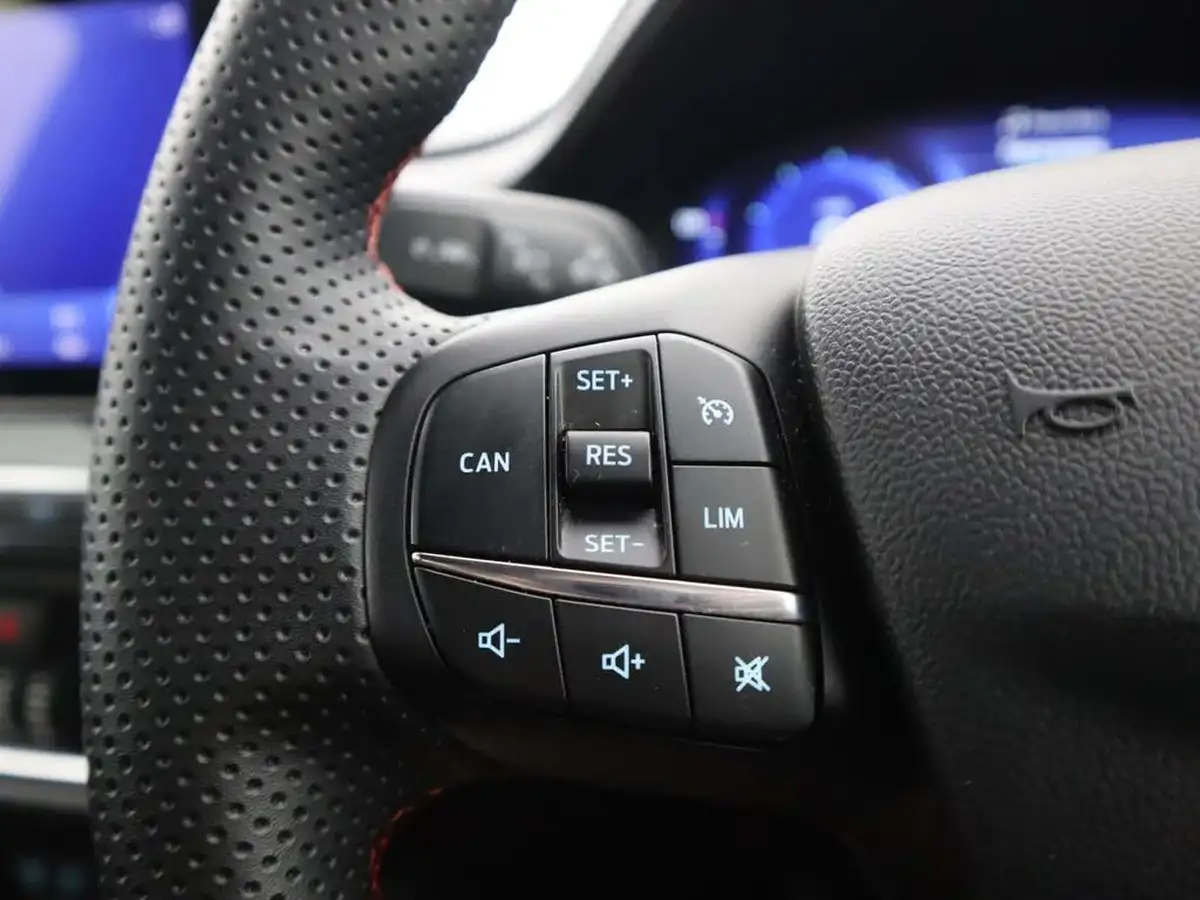 2024-ford-puma-suv-10-st-line-x-155ps-big-33
