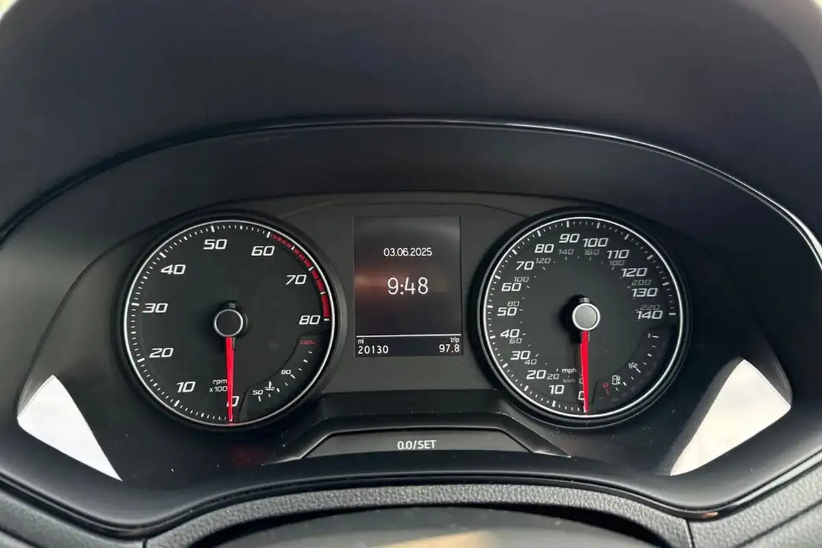 2021-seat-arona-10-tsi-fr-red-edition-big-32