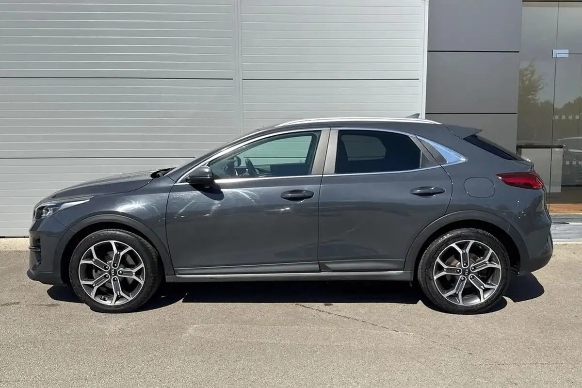 2021-kia-ceed-15-t-gdi-3-hatchback-dct-big-31