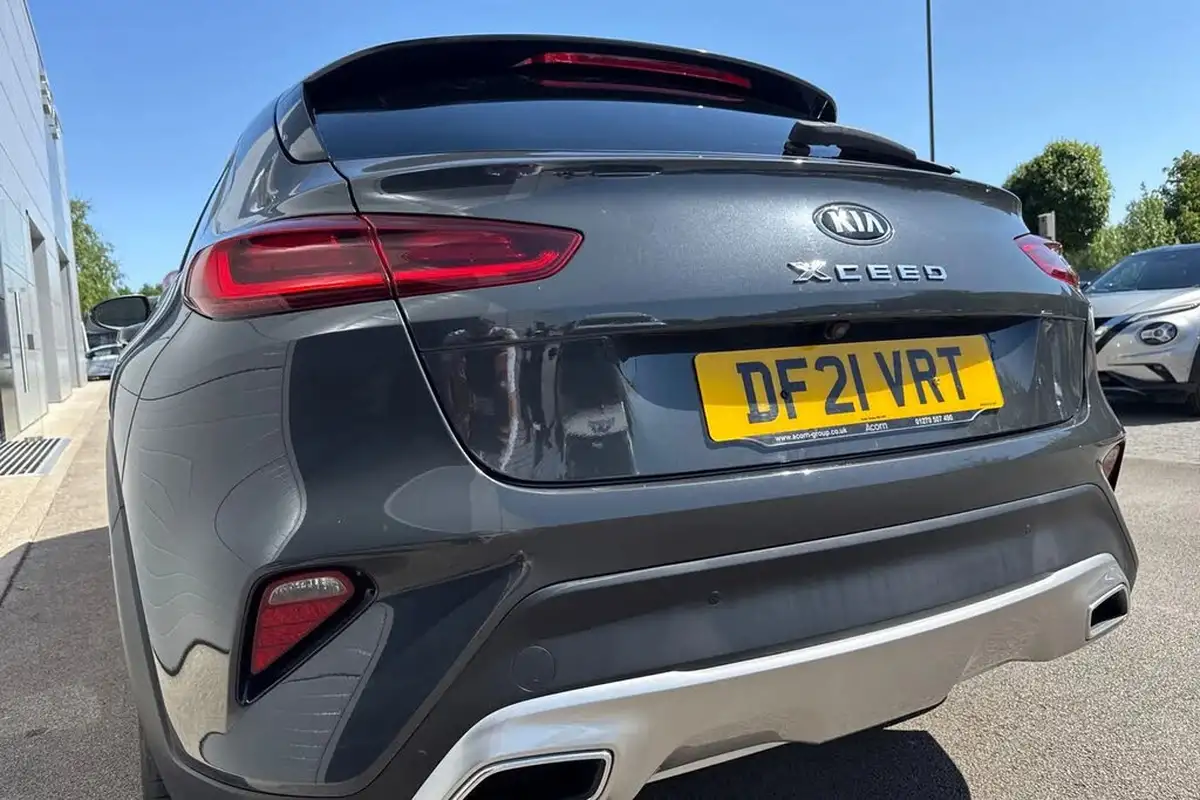 2021-kia-ceed-15-t-gdi-3-hatchback-dct-big-7