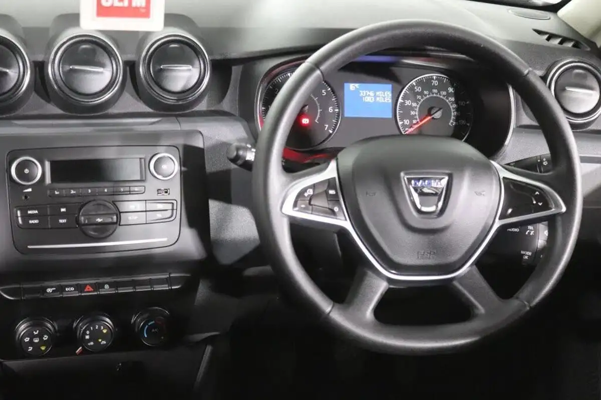 2018-dacia-duster-15dci-essential-big-44