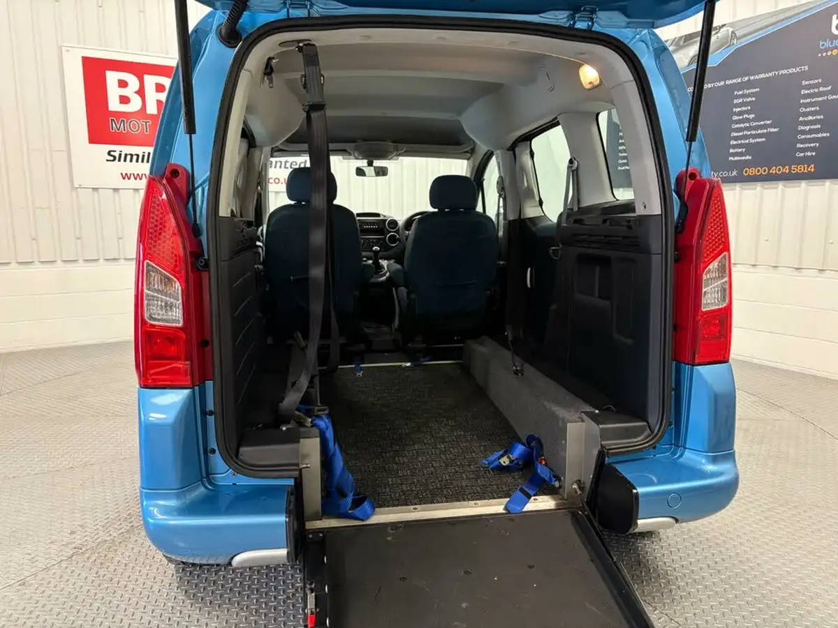 2011-citroen-berlingo-16td-multispace-plus-special-edition-big-15