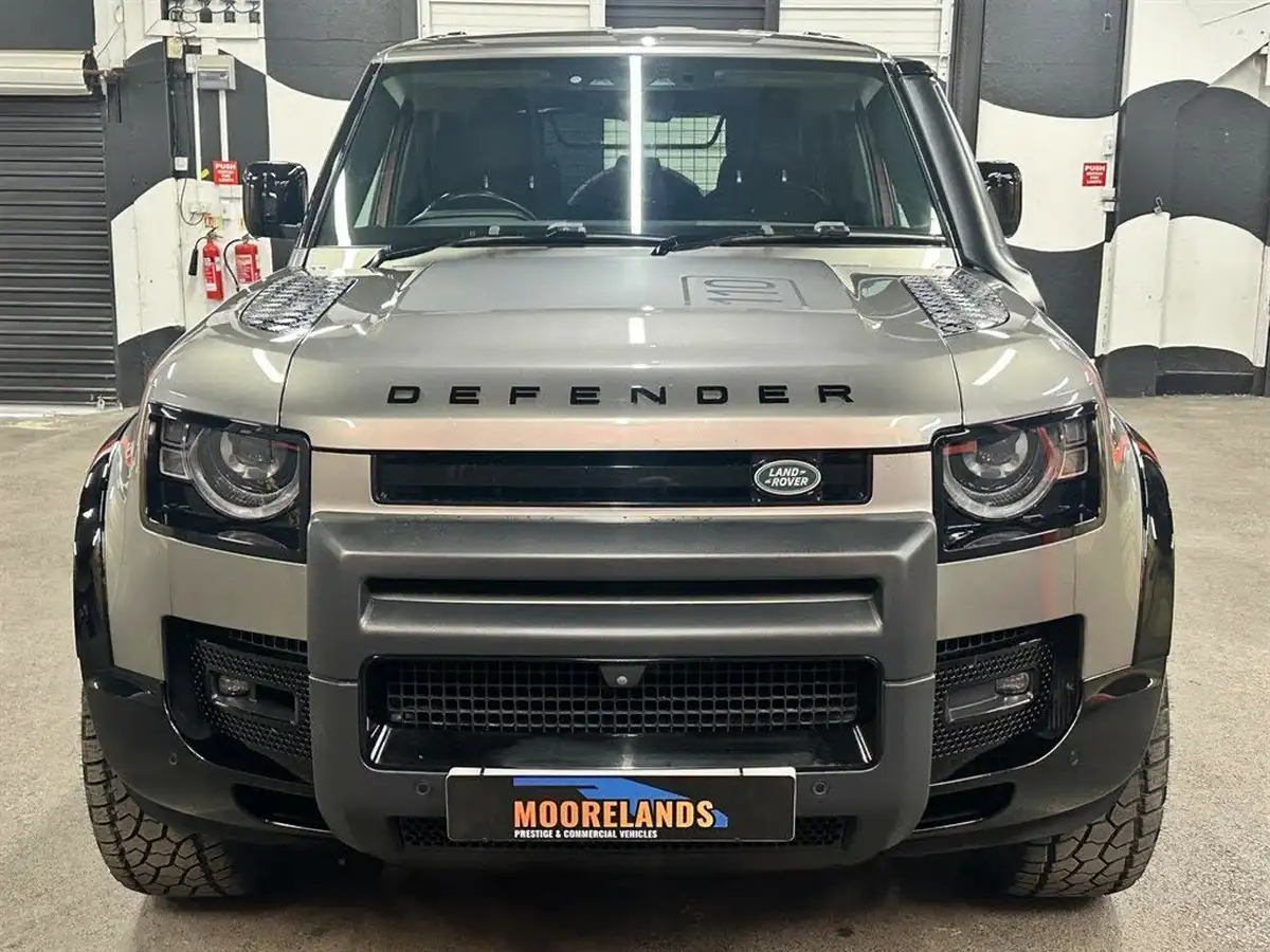 2021-land-rover-110-defender-30-d300-hard-top-hse-110-big-19