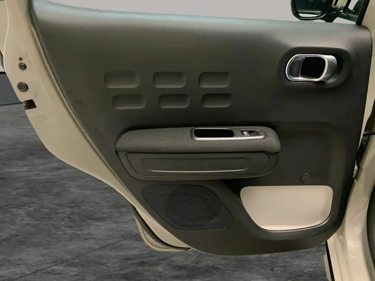 2022-citroen-c3-12-puretech-c-series-big-33