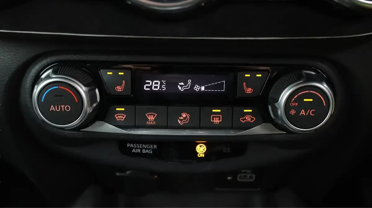 2021-nissan-juke-10-dig-t-tekna-dct-big-12