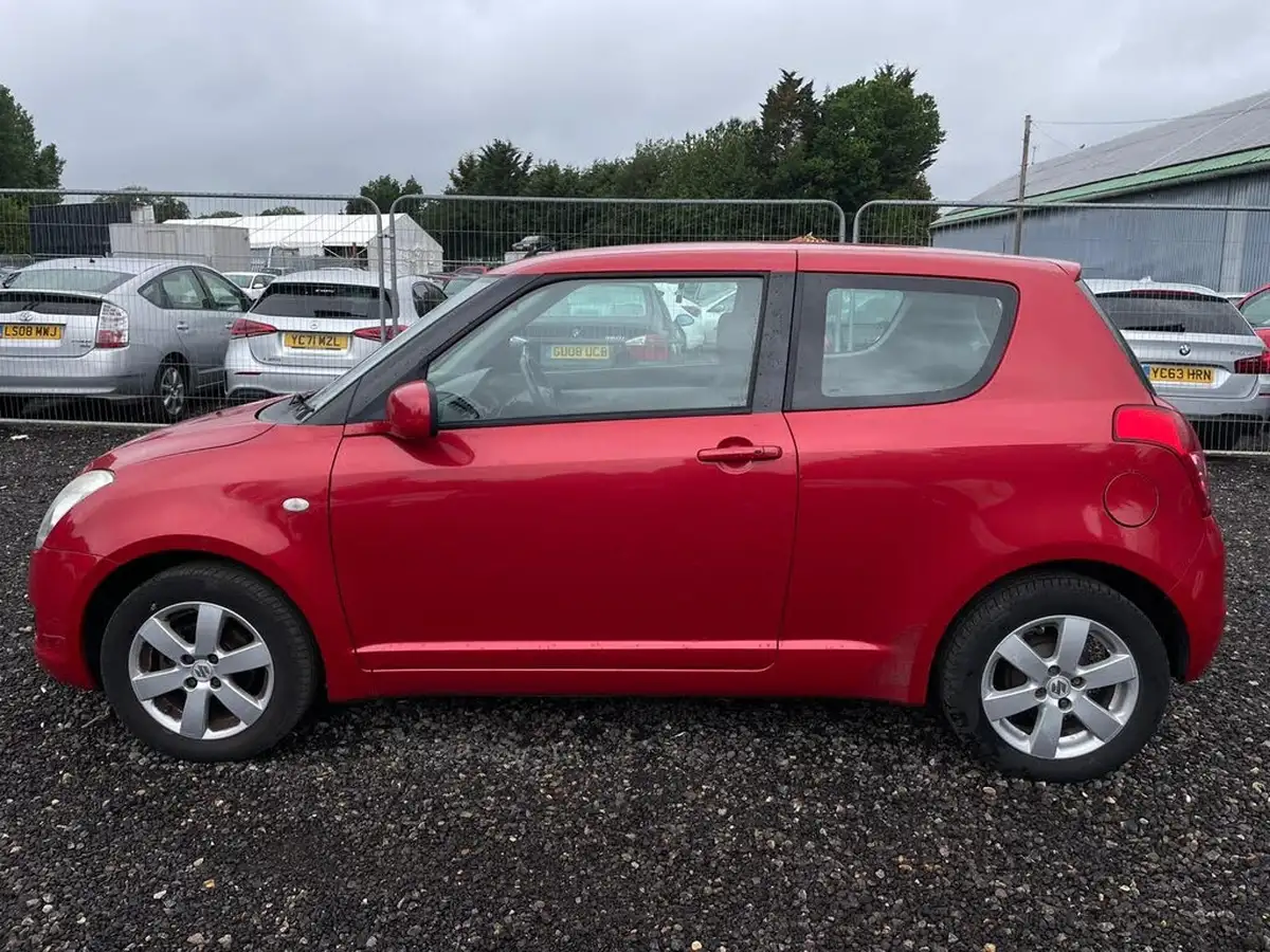 2009-suzuki-swift-15-glx-3d-big-5