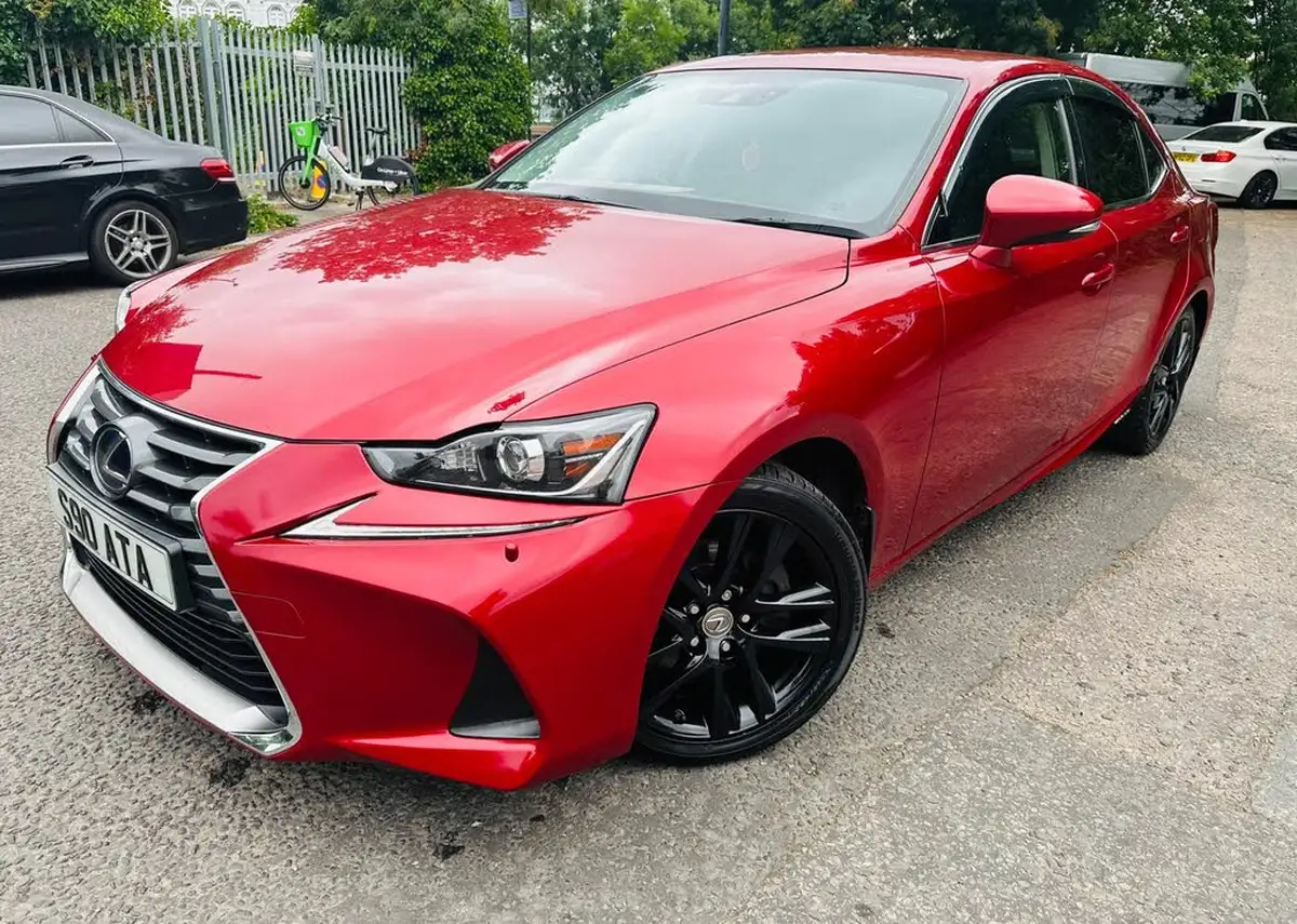 2017-lexus-is-300h-25-advance-big-12