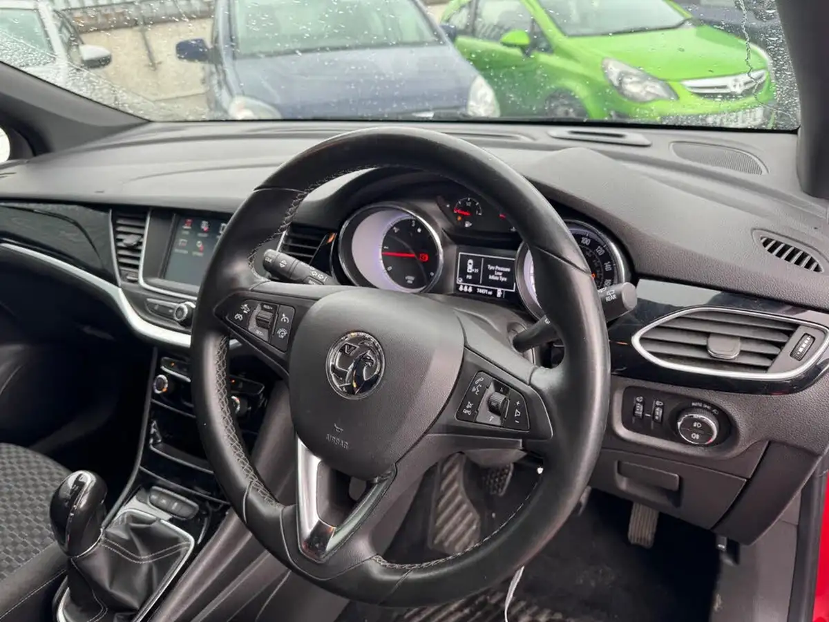 2016-vauxhall-astra-16cdti-sri-110ps-hatchback-big-5